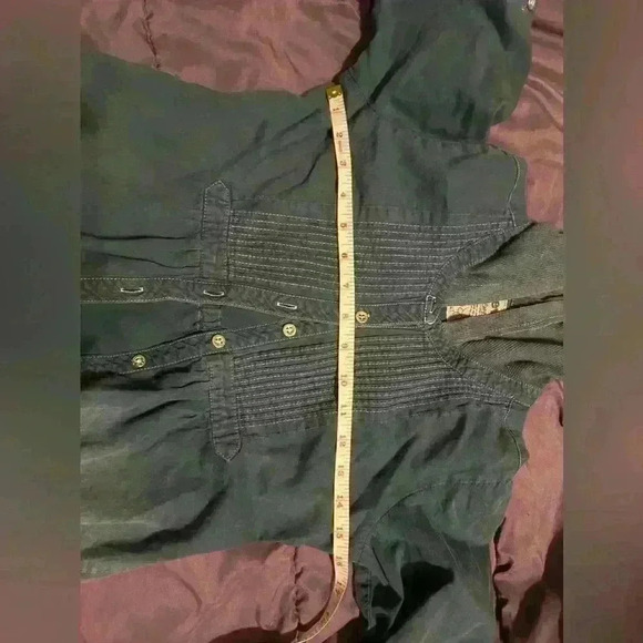 Levi’s umbre denim girls shirt size large  (12-14) - Picture 5 of 7